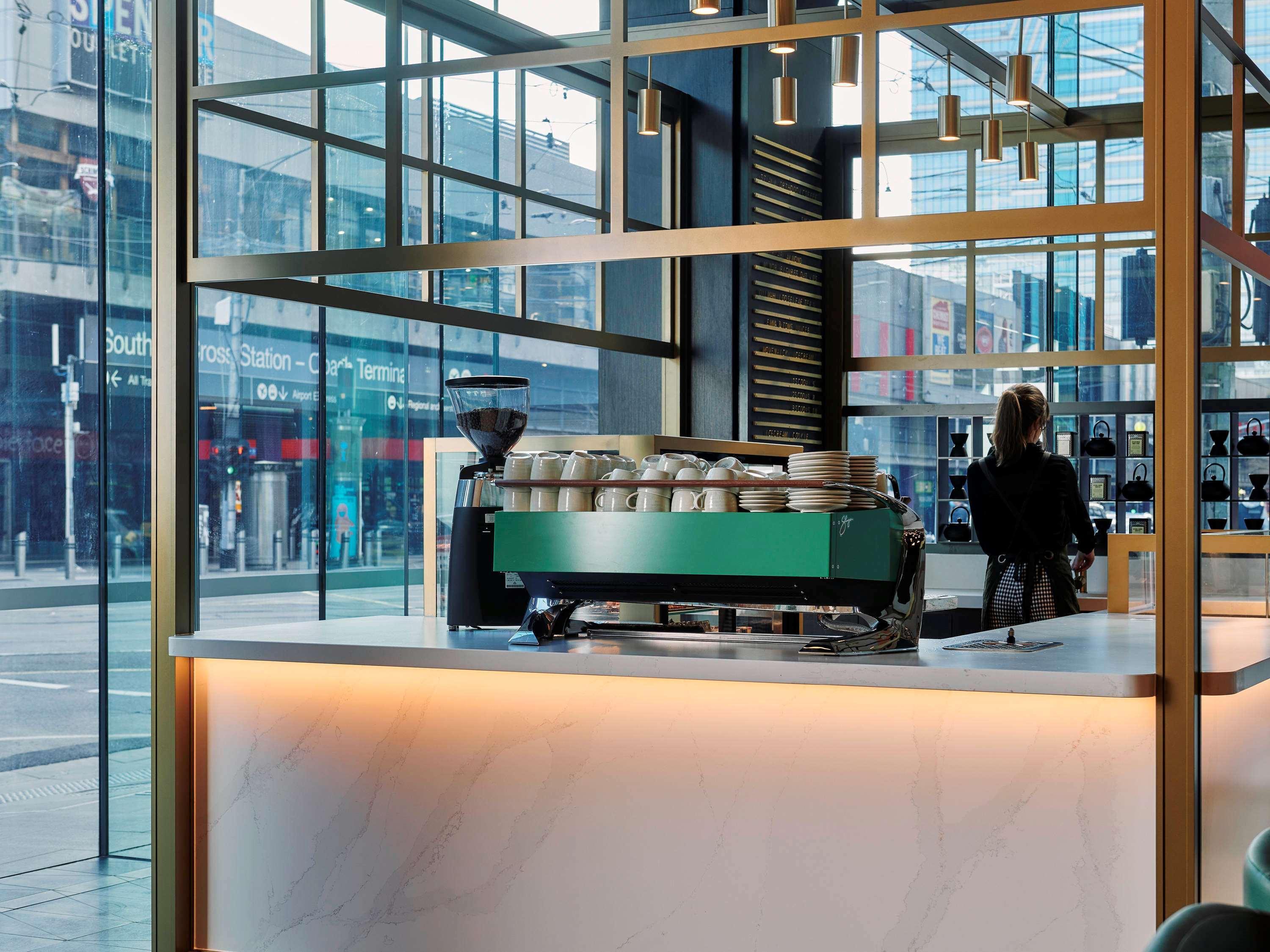 Movenpick Hotel Melbourne On Spencer Exteriör bild