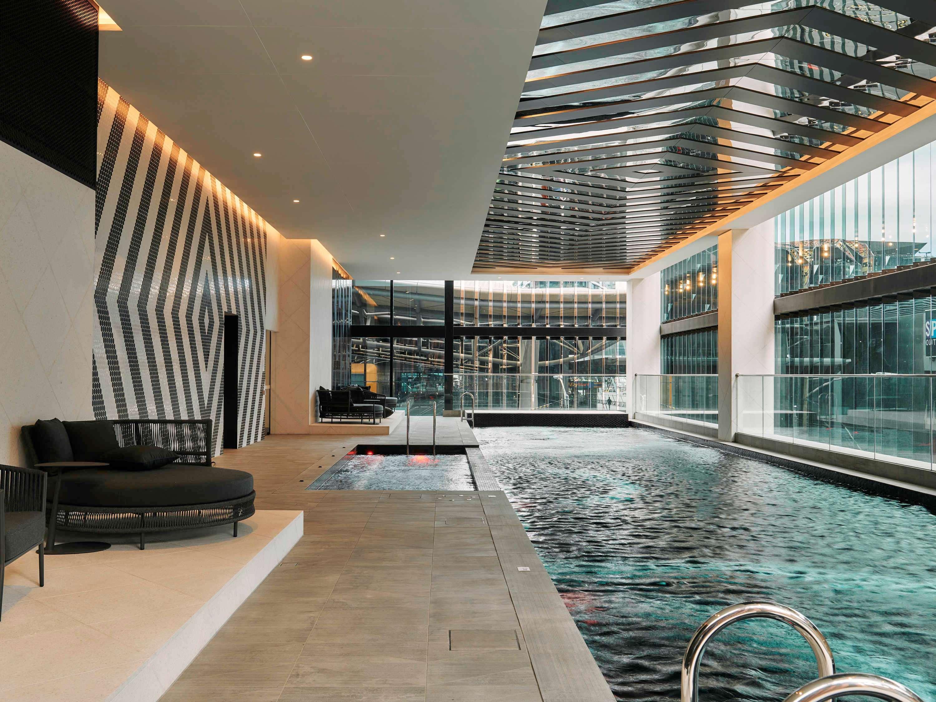 Movenpick Hotel Melbourne On Spencer Exteriör bild